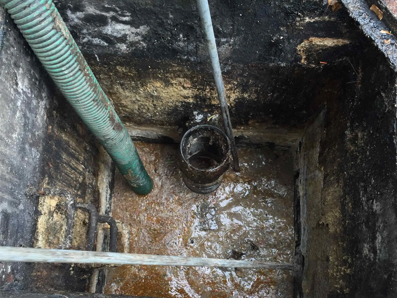 大光路隔油池清理